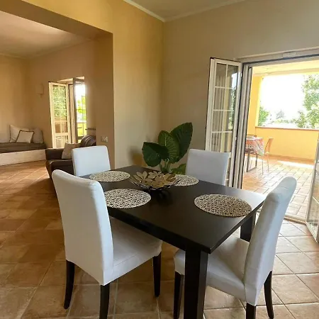 Casa Bella Vista Apartment *